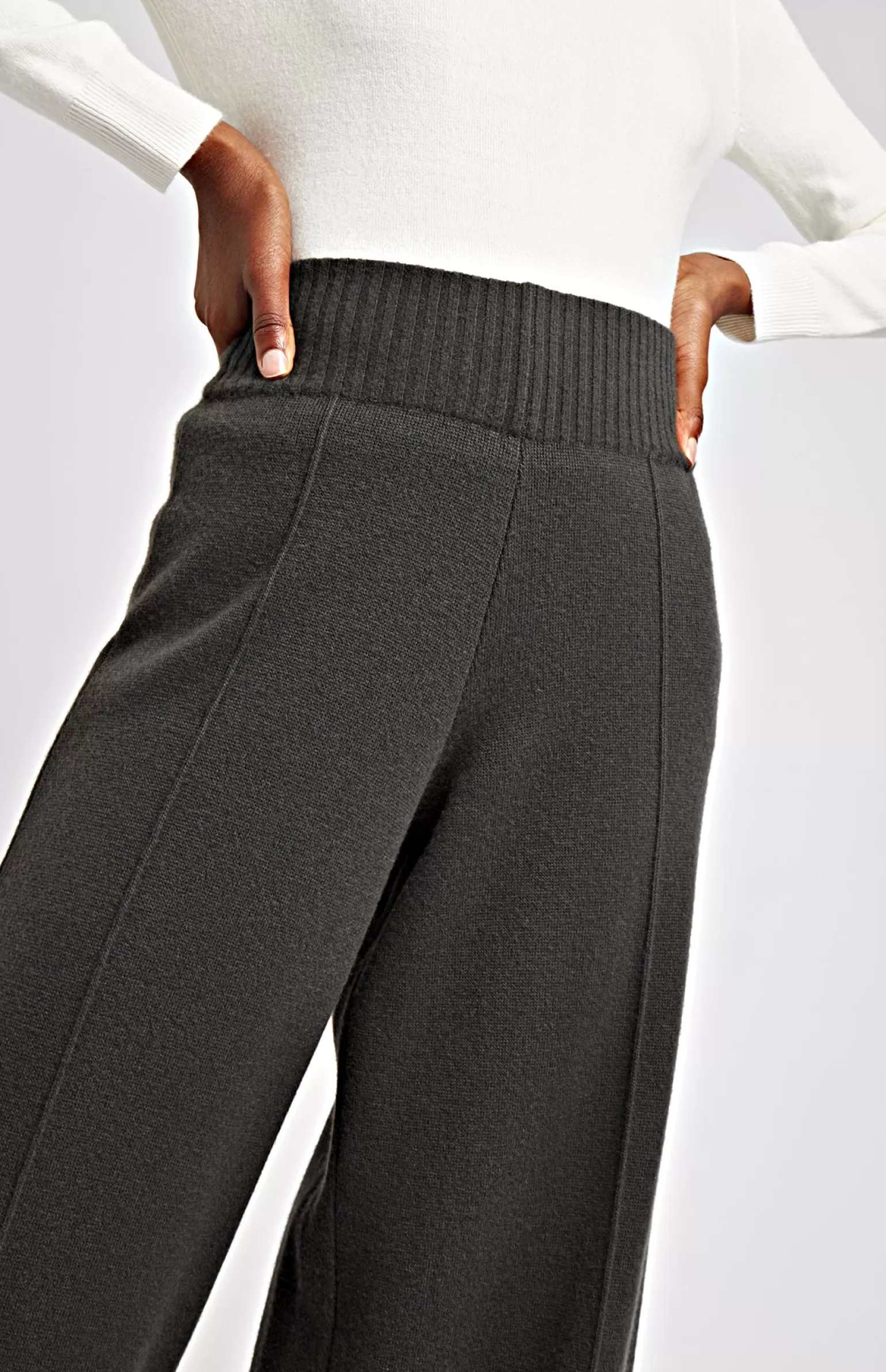 Women Pringle of Scotland Cashmere Blend Trousers In Dark Khaki