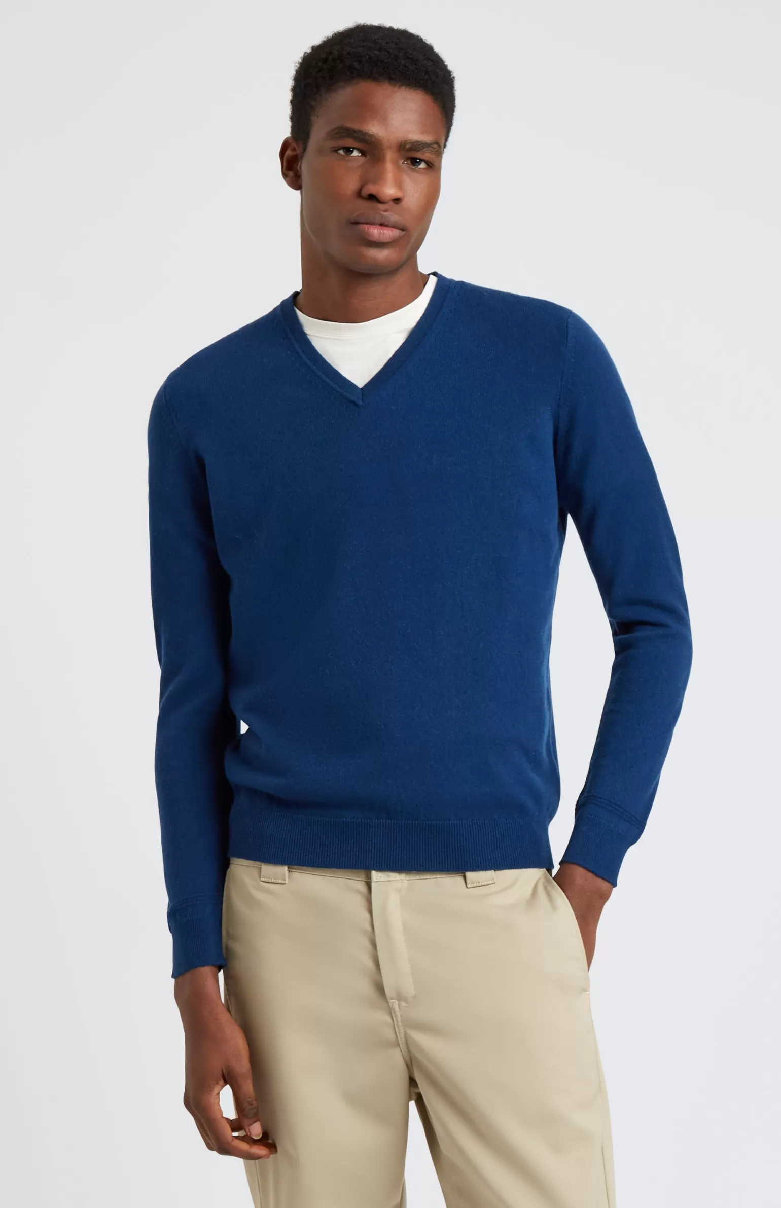 Pringle of Scotland Classic V Neck Cashmere Jumper In Atlantic Blue