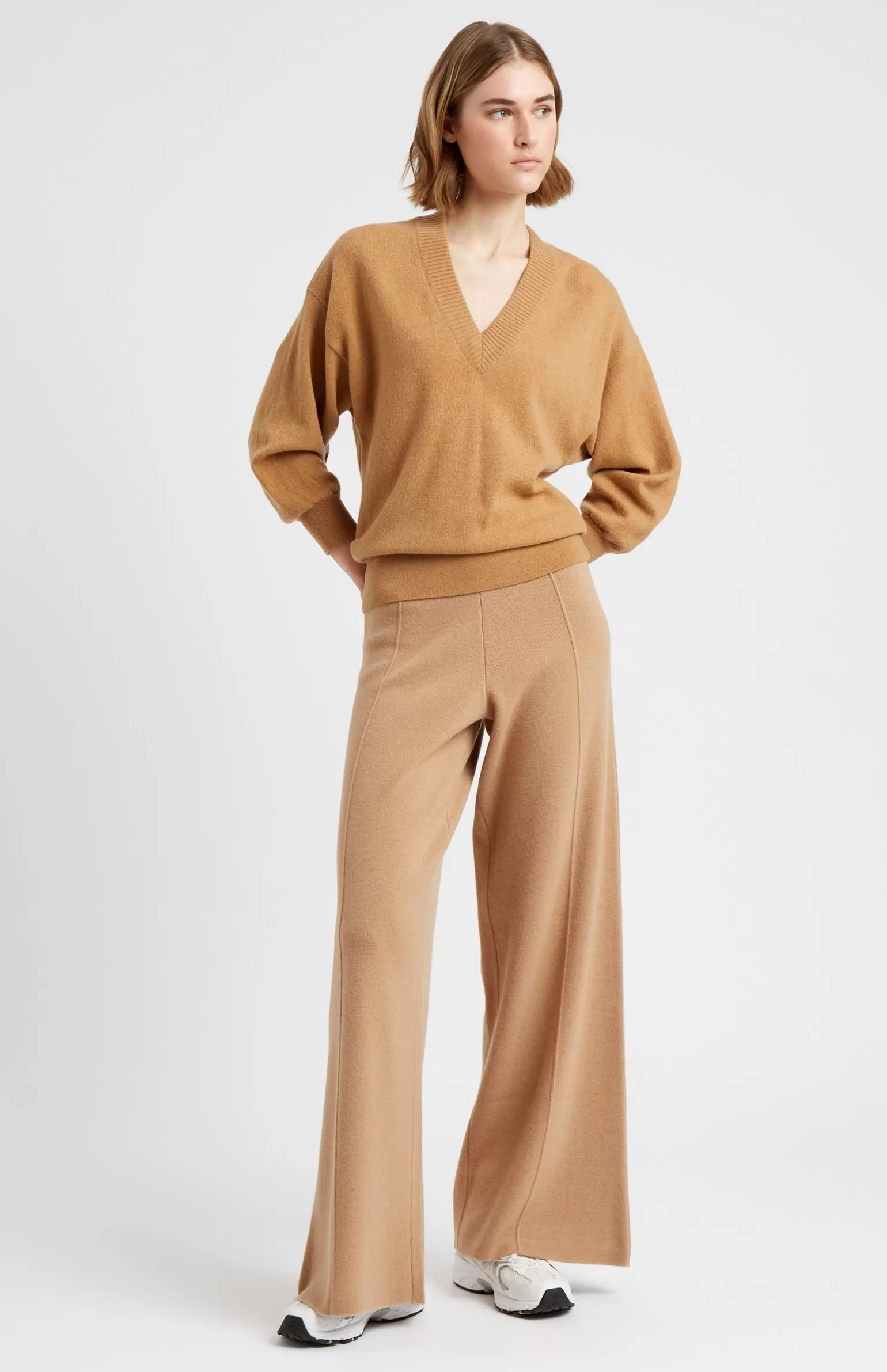 Women Pringle of Scotland Knitted Wide Leg Cashmere Blend Trousers In Sand