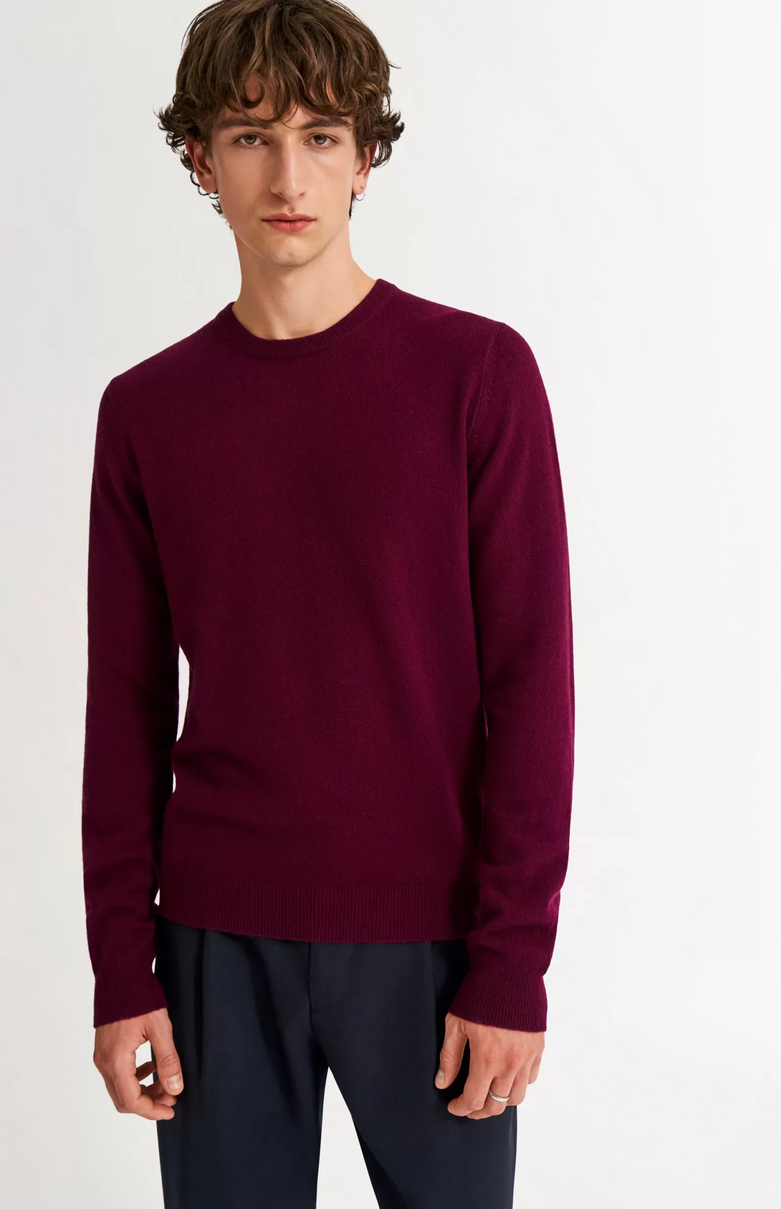 Pringle of Scotland Men's Classic Round Neck Cashmere Jumper In Burgundy