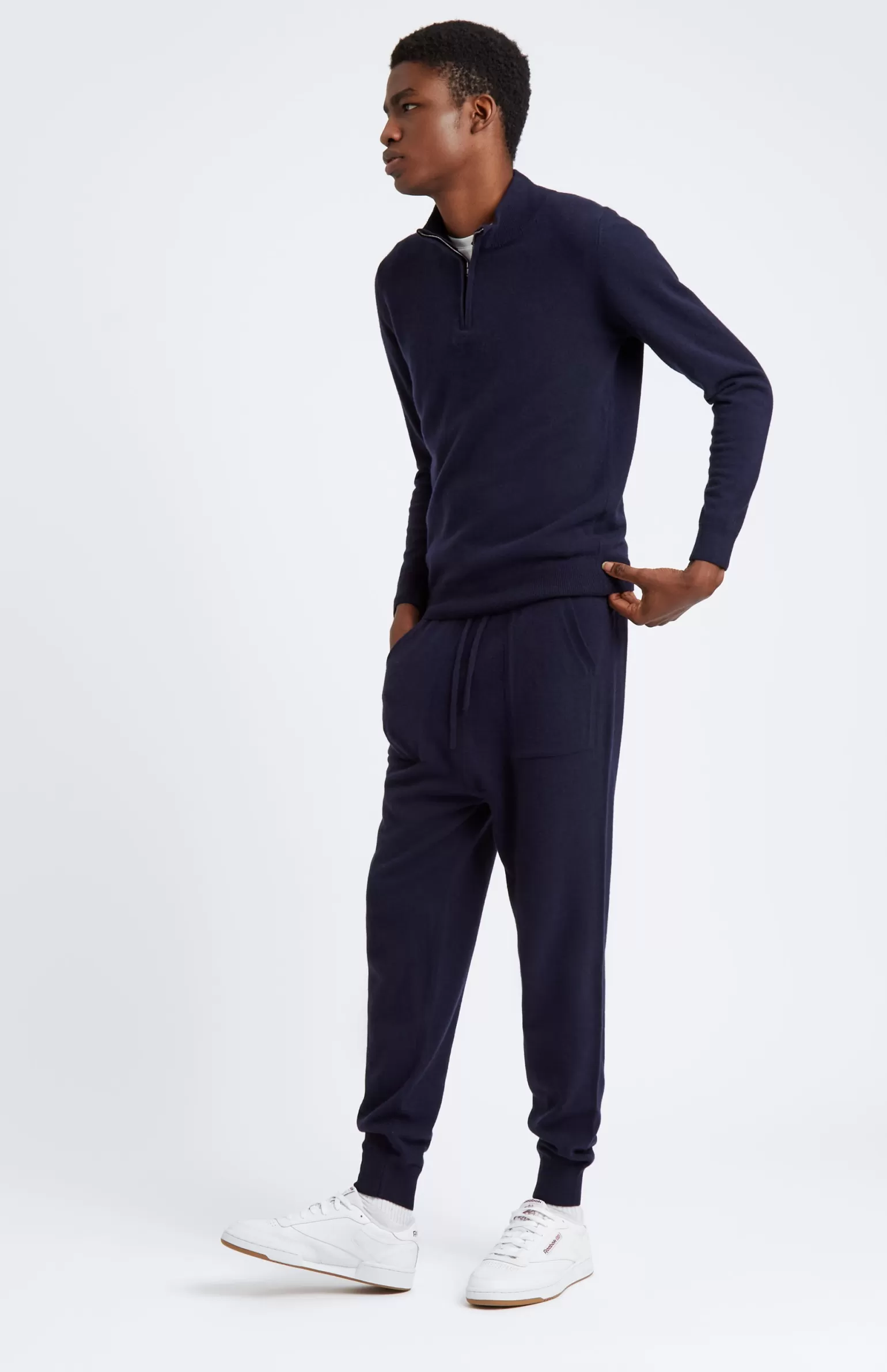 Pringle of Scotland Men's Knitted Merino Cashmere Joggers In Navy