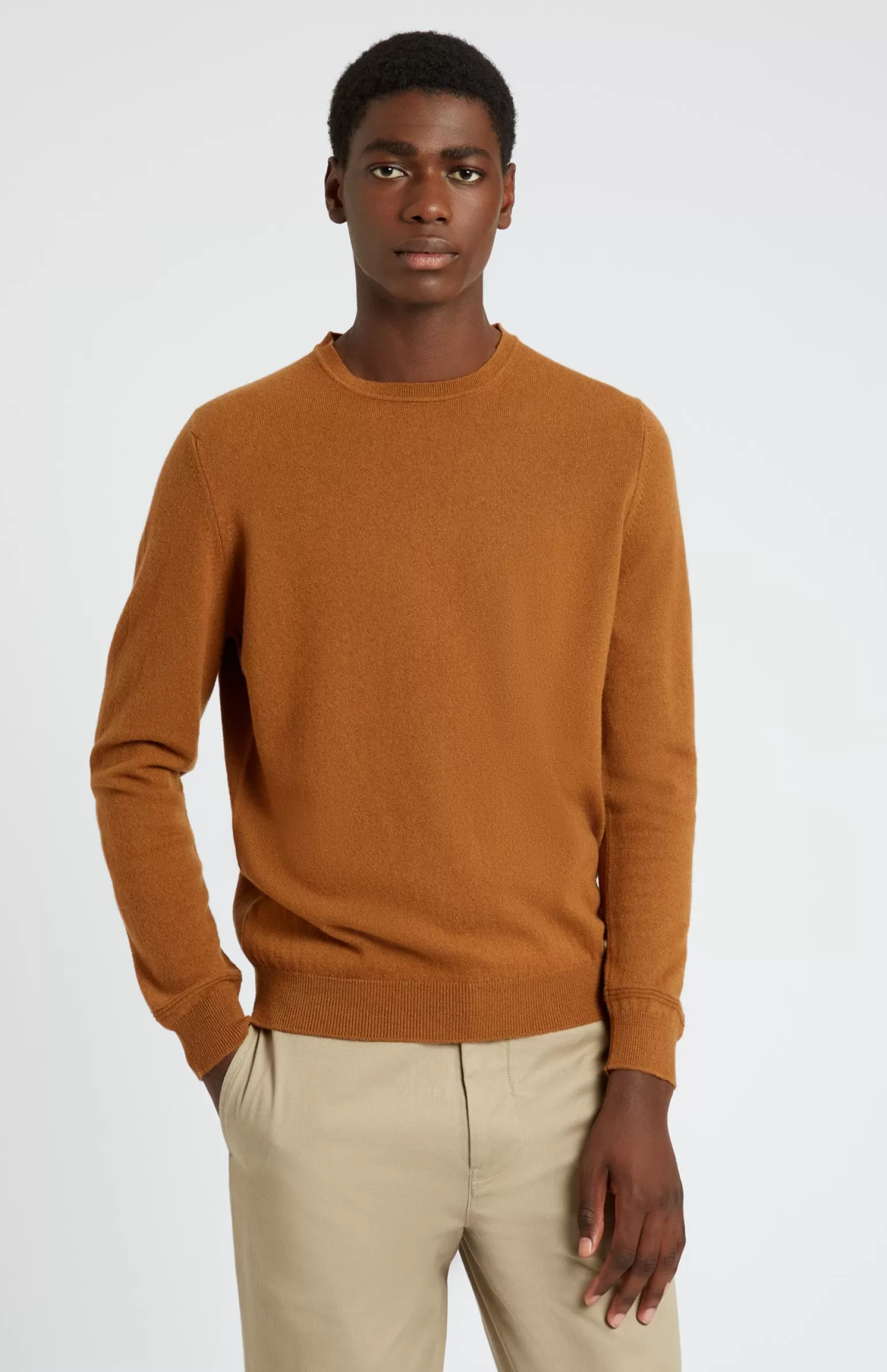 Pringle of Scotland Men's Round Neck Cashmere Jumper In Vicuna