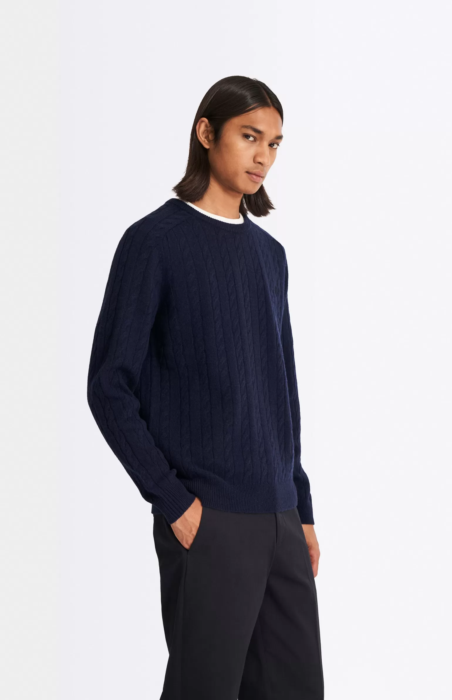 Pringle of Scotland Round Neck Cable Knit Lambswool Jumper In Midnight