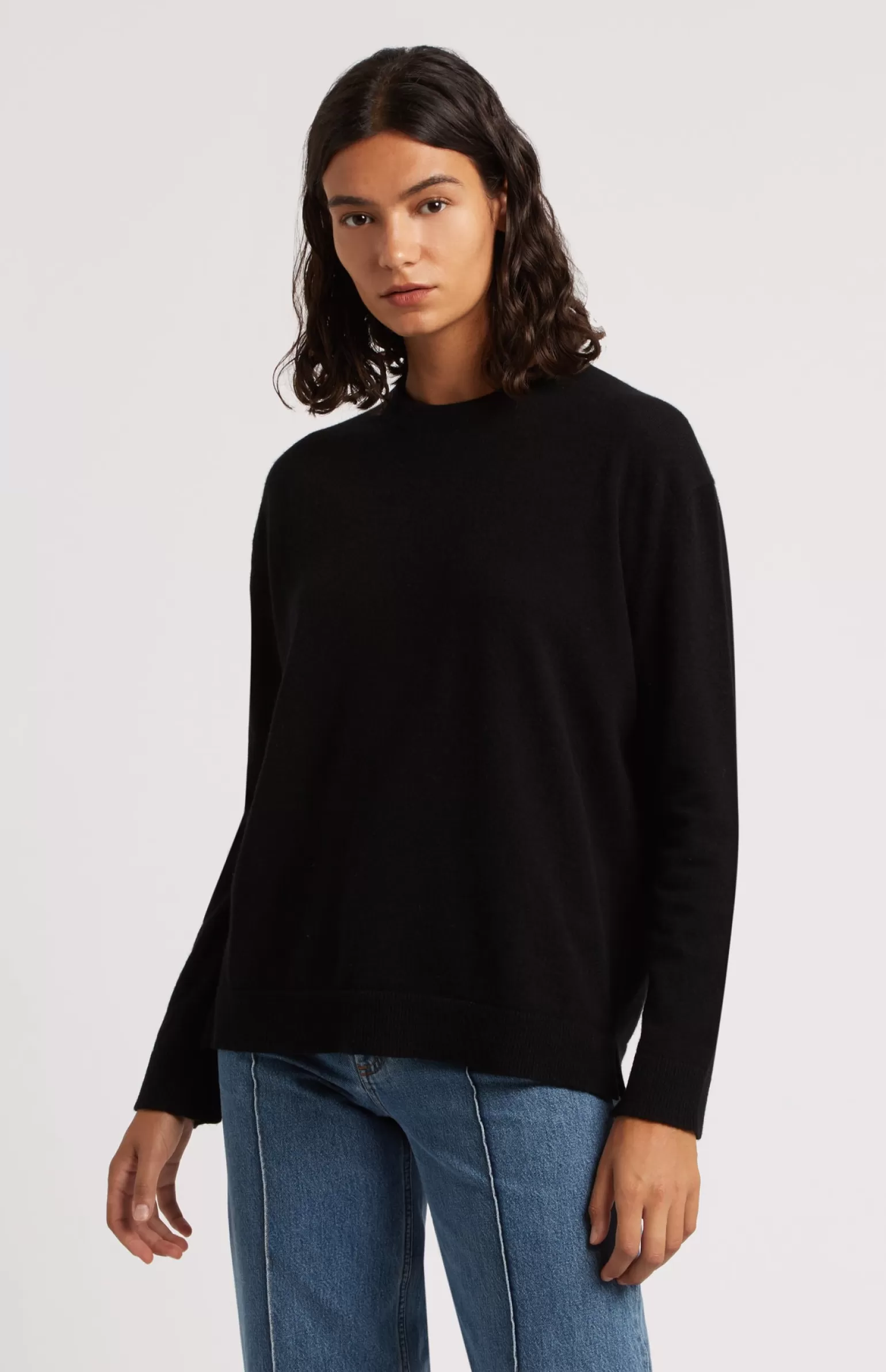 Women Pringle of Scotland Round Neck Cashmere Jumper In Black