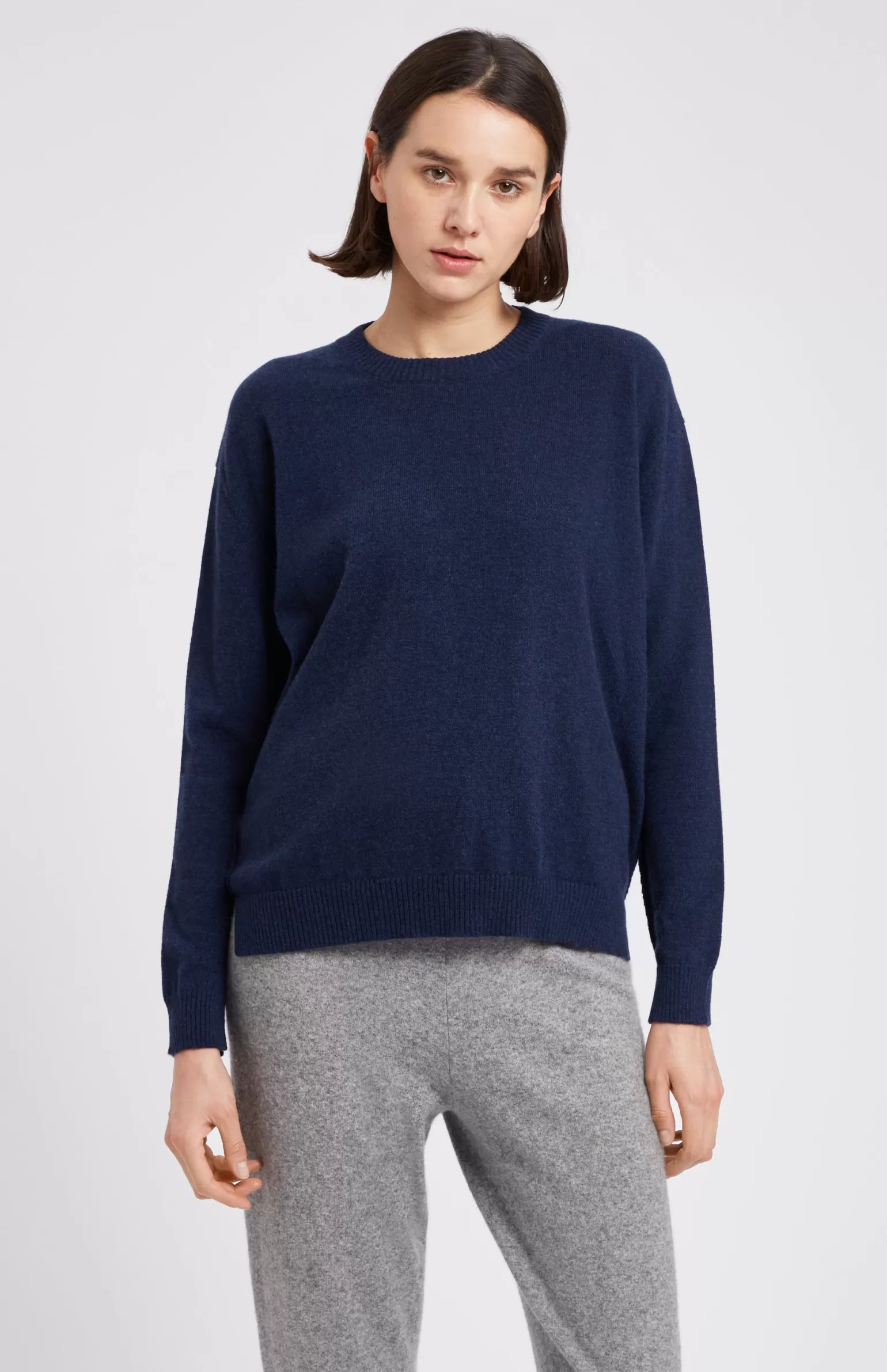 Women Pringle of Scotland Round Neck Cashmere Jumper In Inkwell