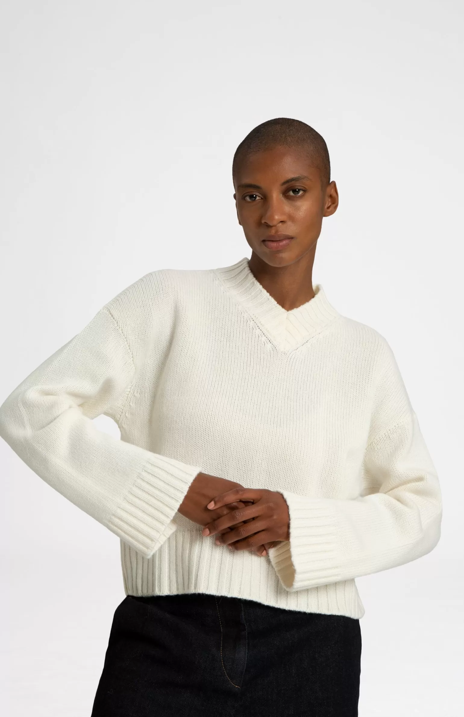 Women Pringle of Scotland V Neck Chunky Cashmere Jumper In Vanilla Cream