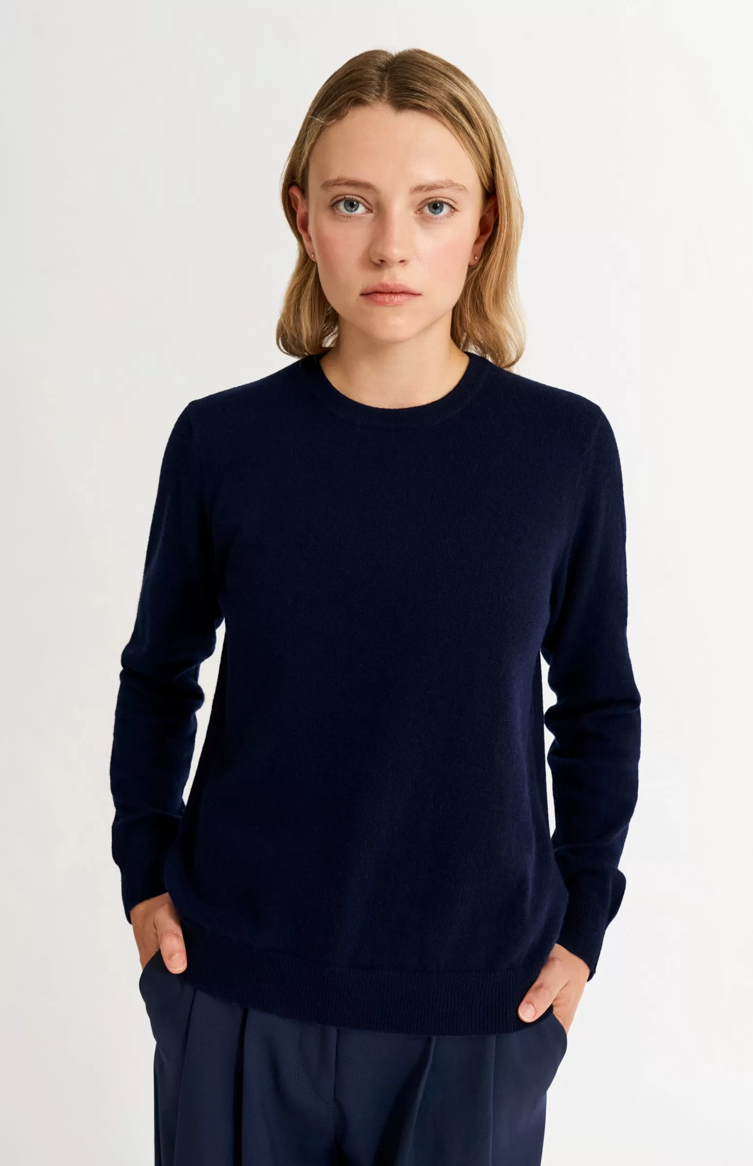 Women Pringle of Scotland Womens Classic Round Neck Cashmere Jumper In Navy Melange