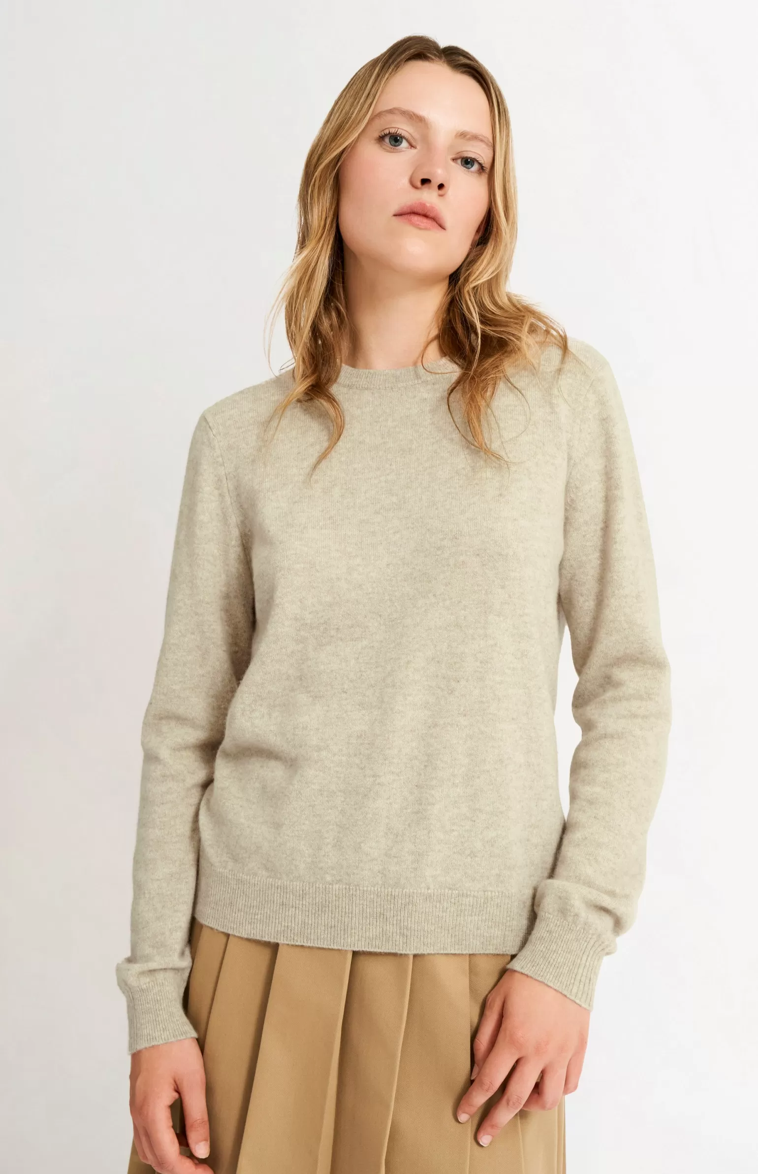 Women Pringle of Scotland Womens Classic Round Neck Cashmere Jumper In Oatmeal