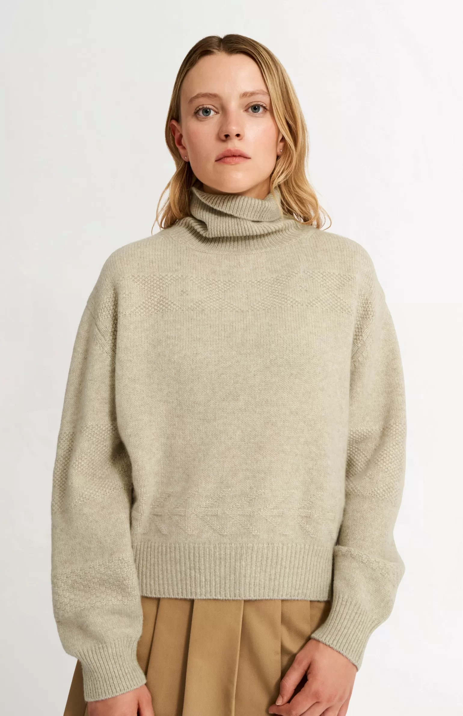 Women Pringle of Scotland Womens Roll Neck Cashmere Jumper In Oatmeal